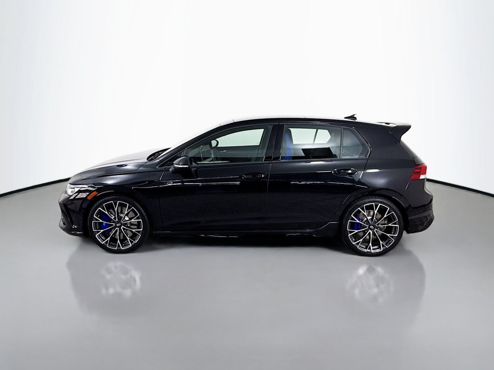 Certified 2026 Volkswagen Golf AWD/4WD image 2