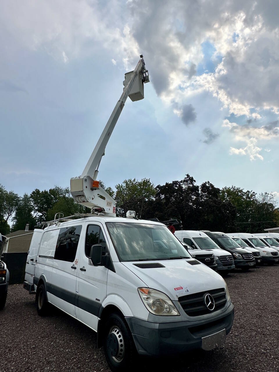 Used 2013 Mercedes-Benz Sprinter 3500 image 12