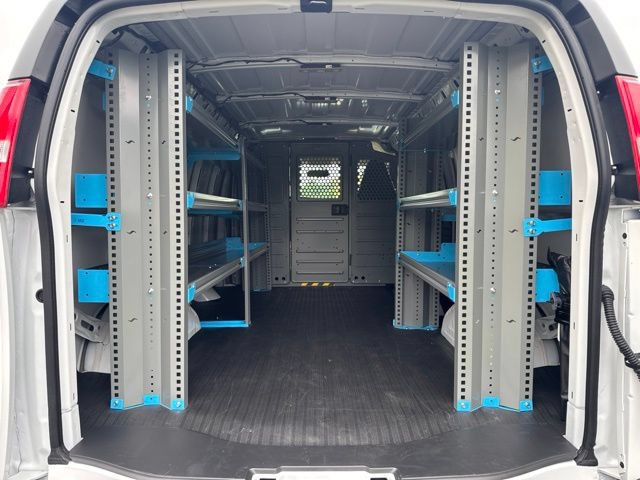 New 2026 Chevrolet Express 2500 w/ Driver Convenience Package RWD image 21