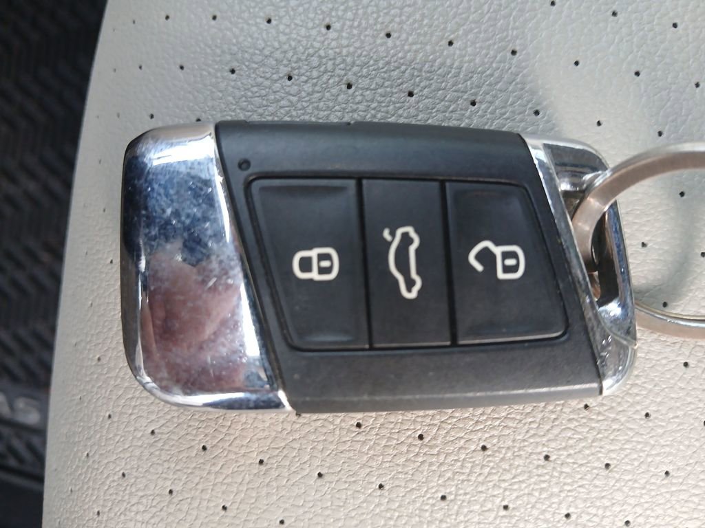 Used 2022 Volkswagen Atlas SE image 27