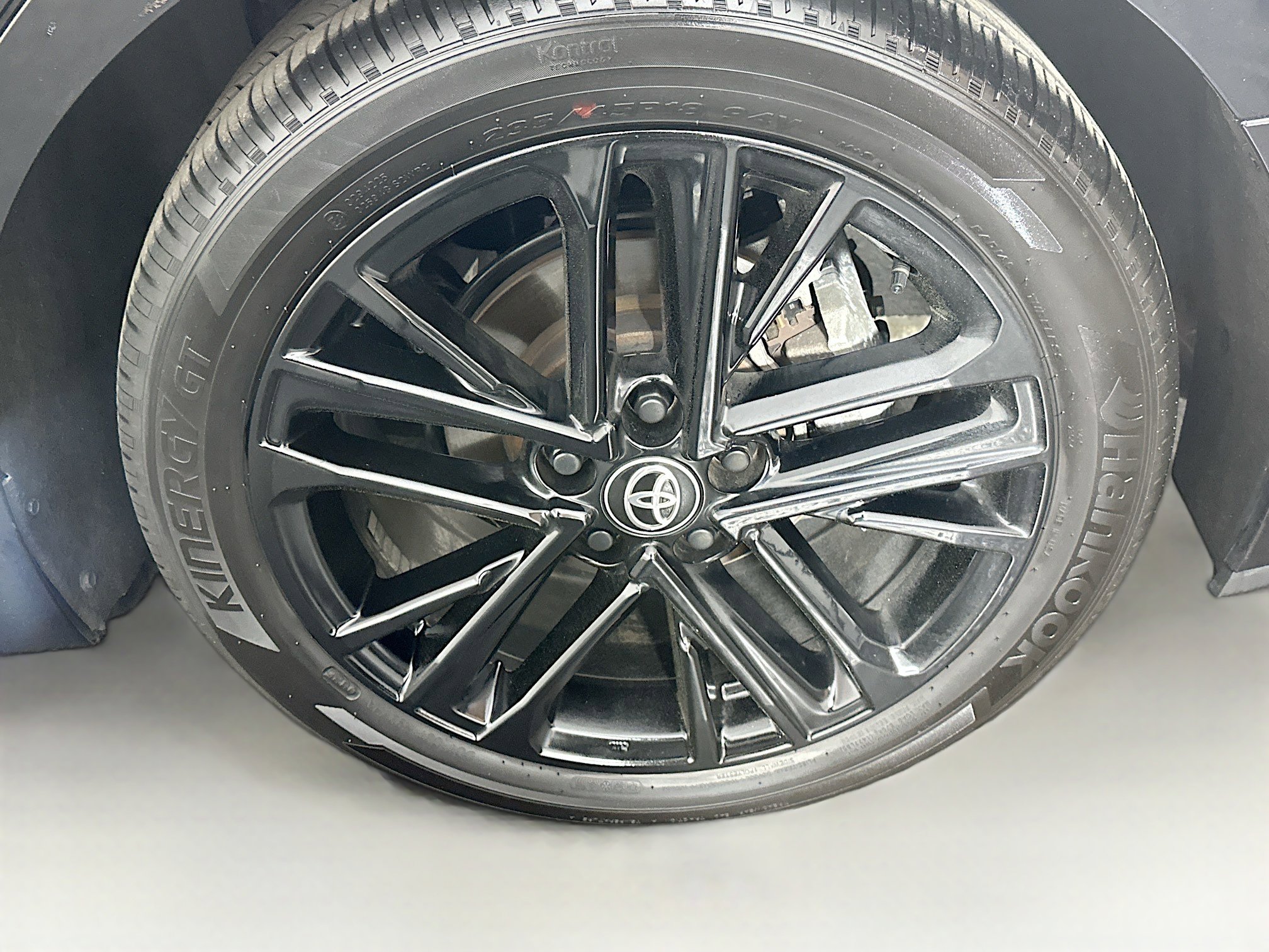 Used 2025 Toyota Camry SE image 11