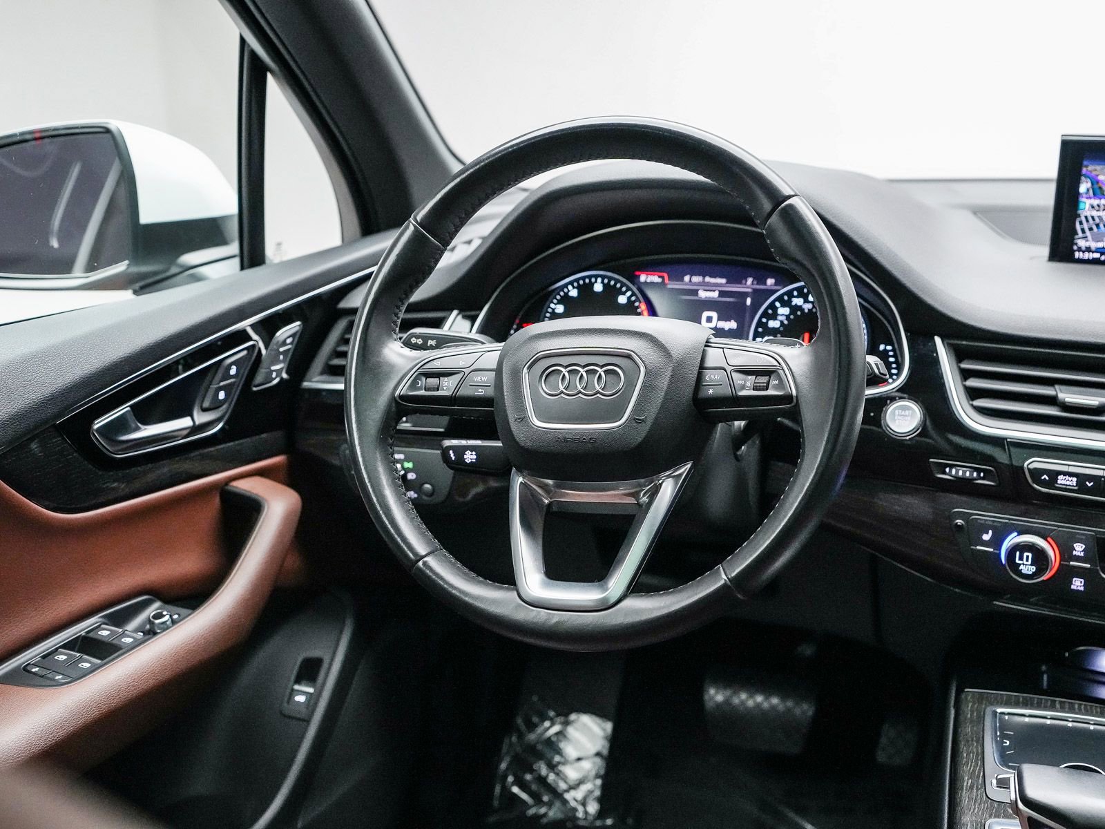 Used 2019 Audi Q7 3.0T Premium image 16