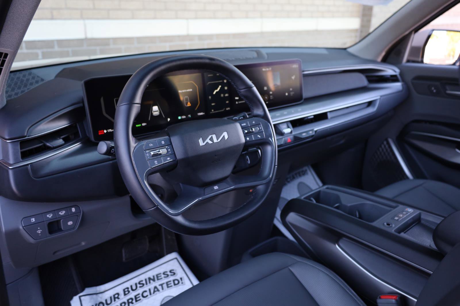 Used 2024 Kia EV9 Light Long Range RWD image 13
