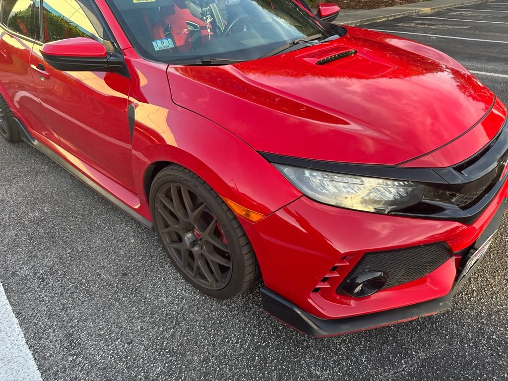 Used 2017 Honda Civic Type R image 3
