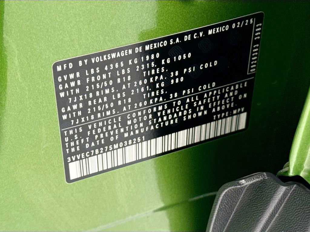 Used 2025 Volkswagen Taos SE w/ Panoramic Sunroof Package image 33