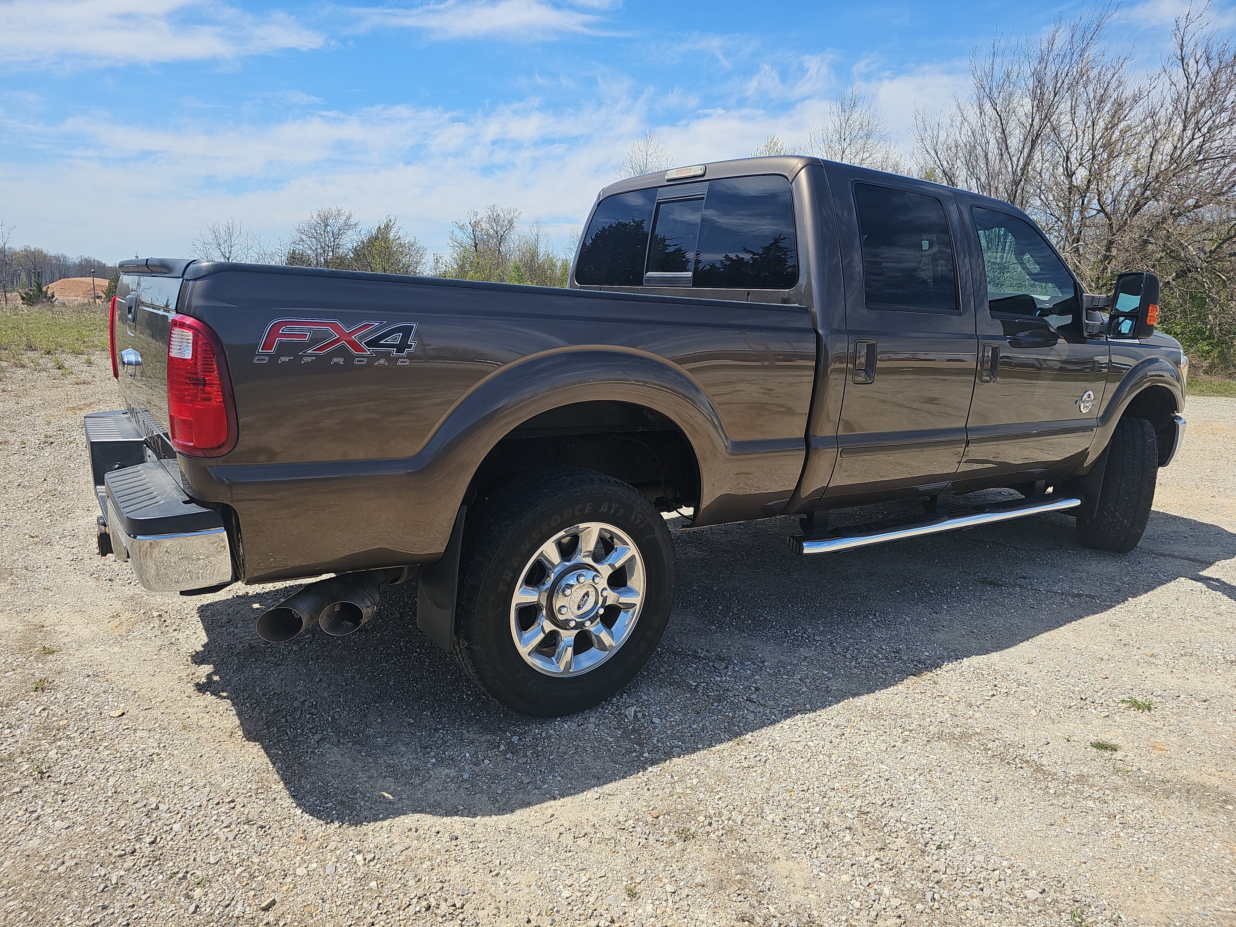Used 2015 Ford F250 Lariat w/ Lariat Ultimate Package image 3