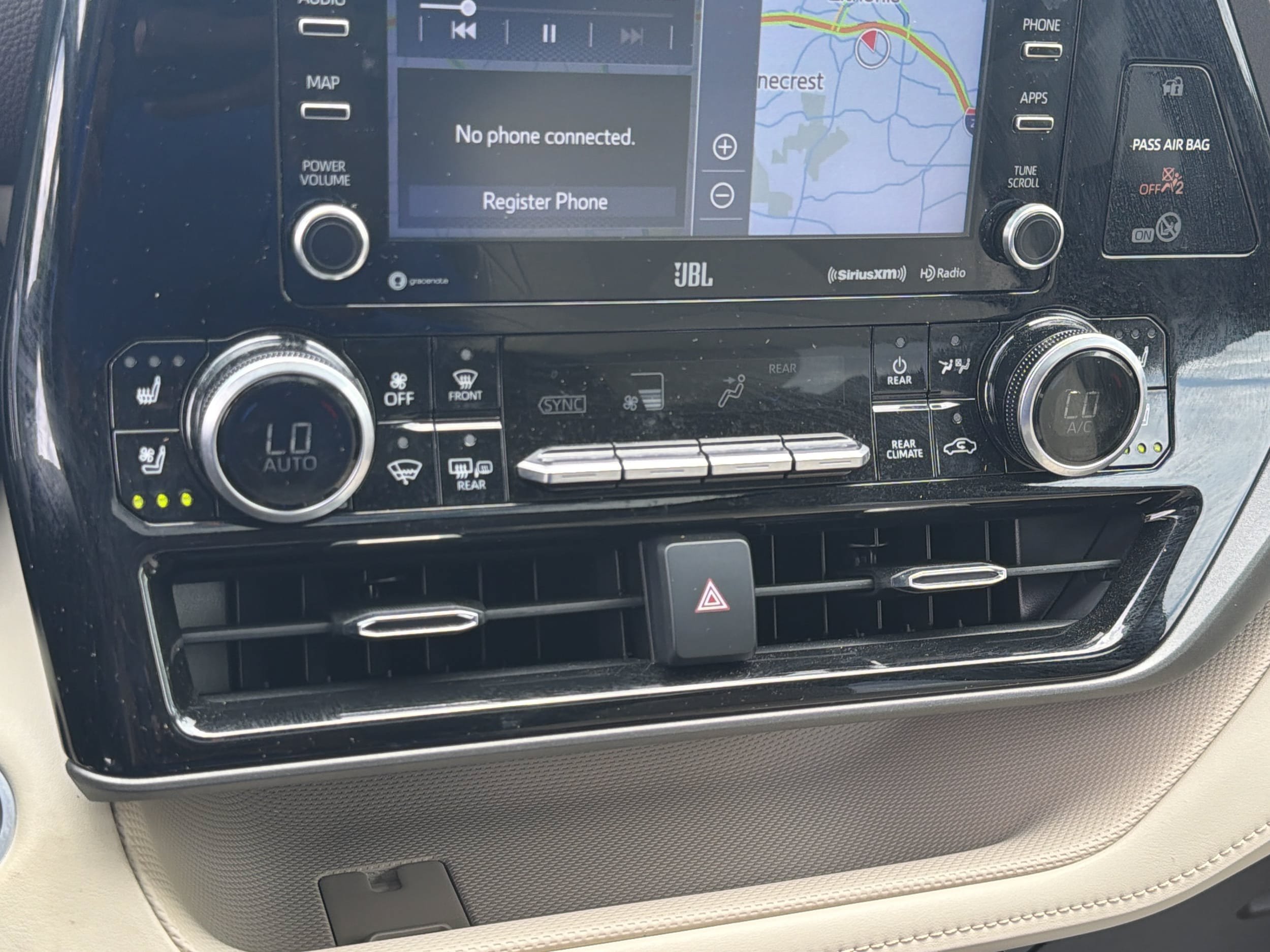 Certified 2021 Toyota Highlander Limited FWD image 5