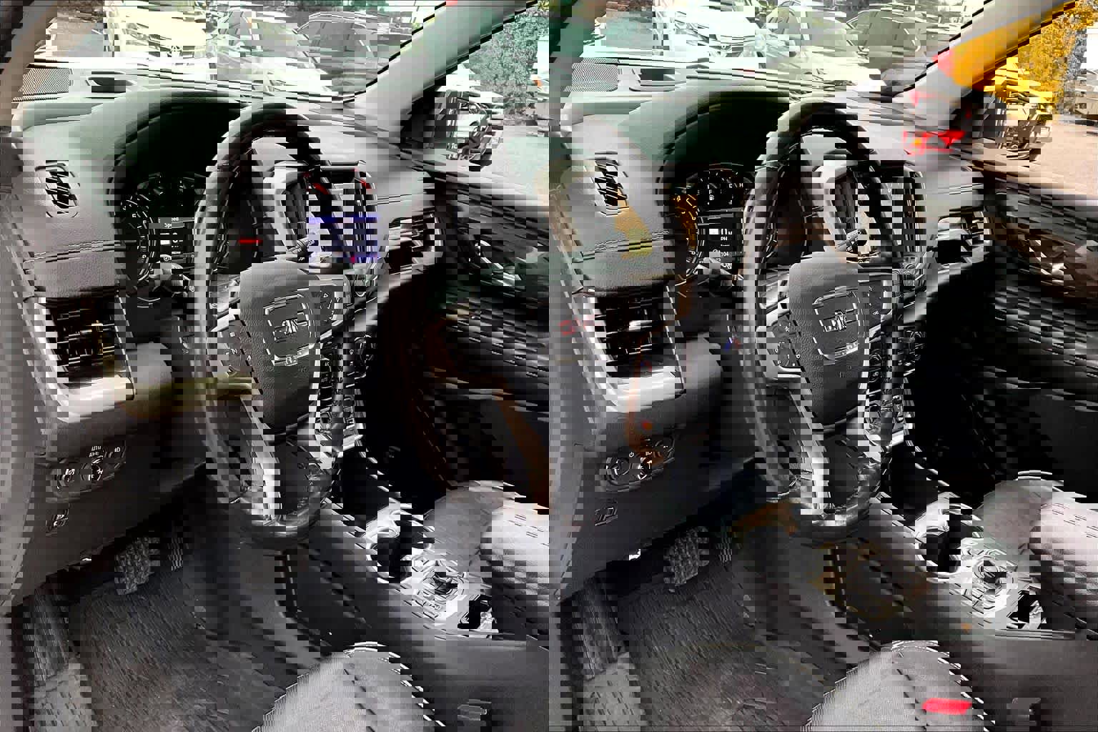 Used 2020 GMC Terrain Denali w/ Denali Premium Package image 18