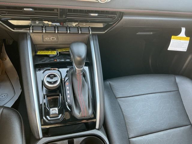 Used 2023 Chevrolet Colorado Z71 w/ Z71 Convenience Package 2 image 22