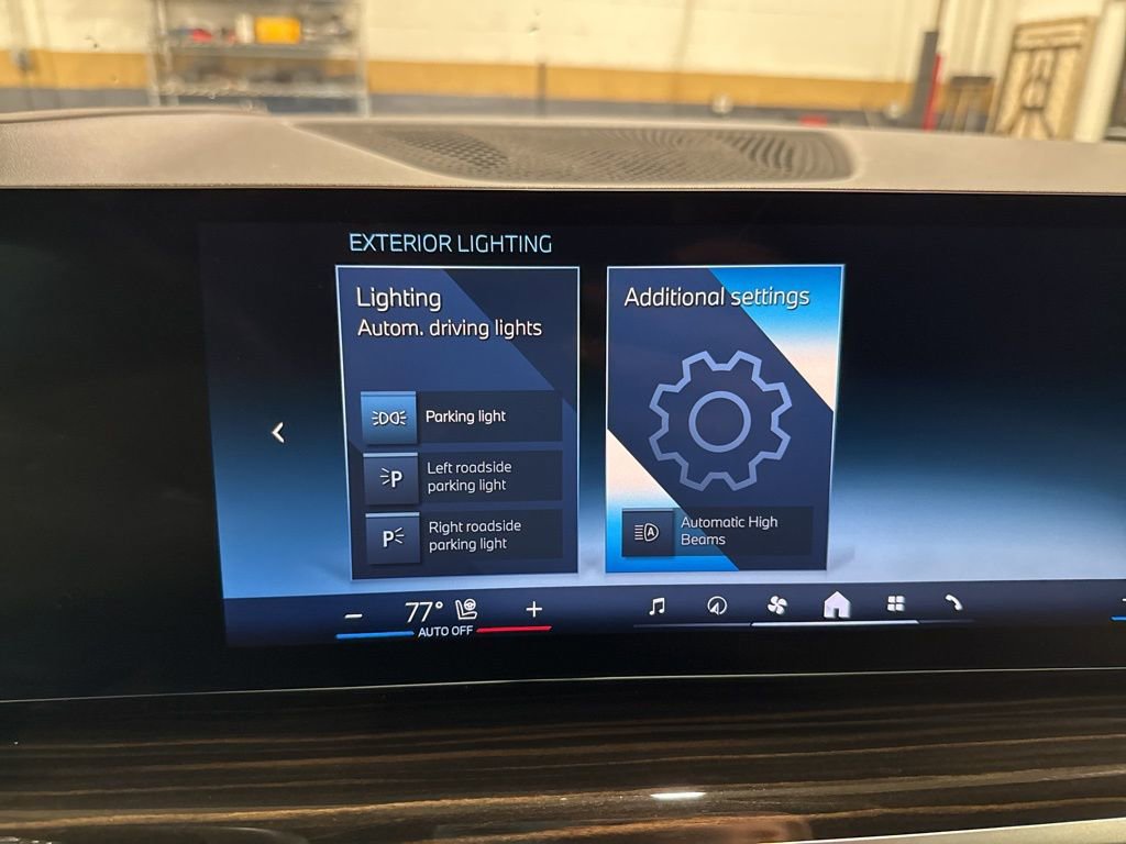 Used 2025 BMW X5 xDrive50e image 20