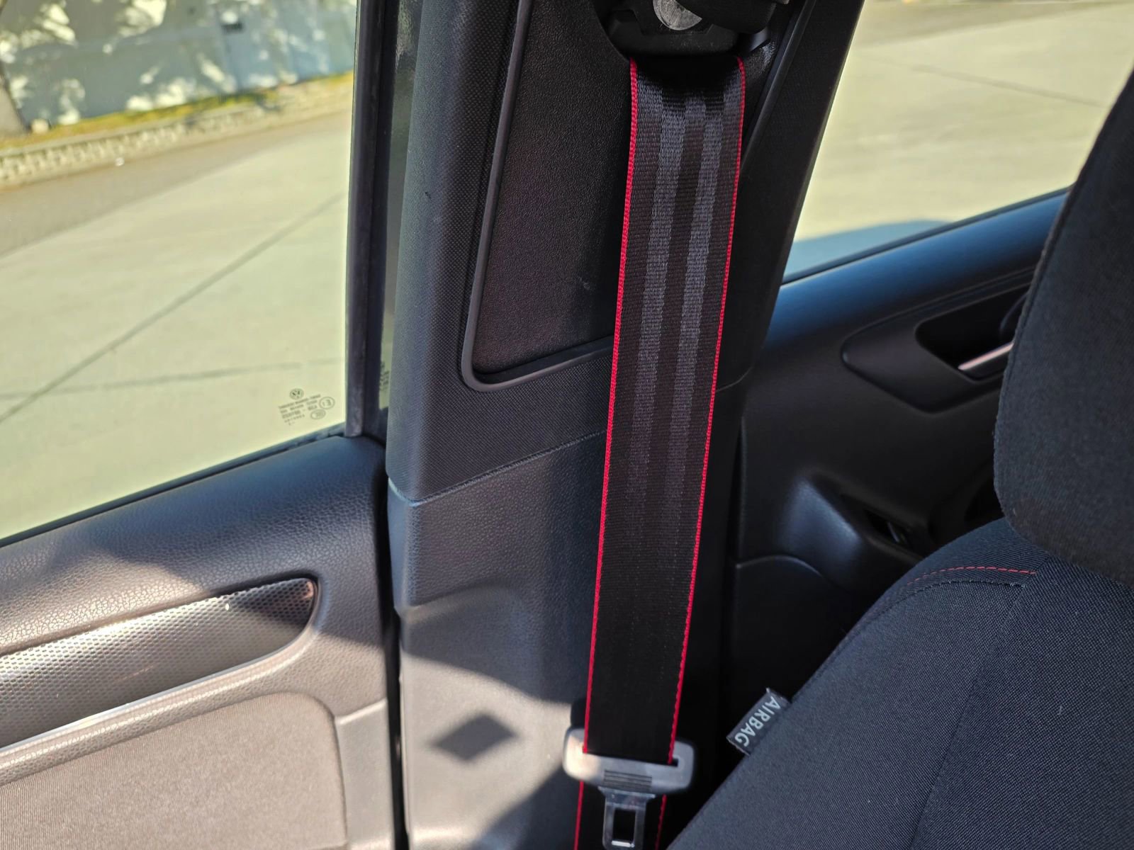 Used 2014 Volkswagen GTI Wolfsburg Edition image 31