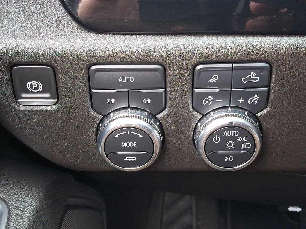 Used 2025 GMC Sierra 1500 SLT image 25