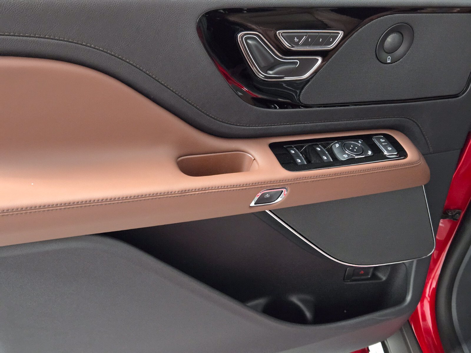New 2026 Lincoln Aviator Reserve w/ Illumination Package RWD image 24