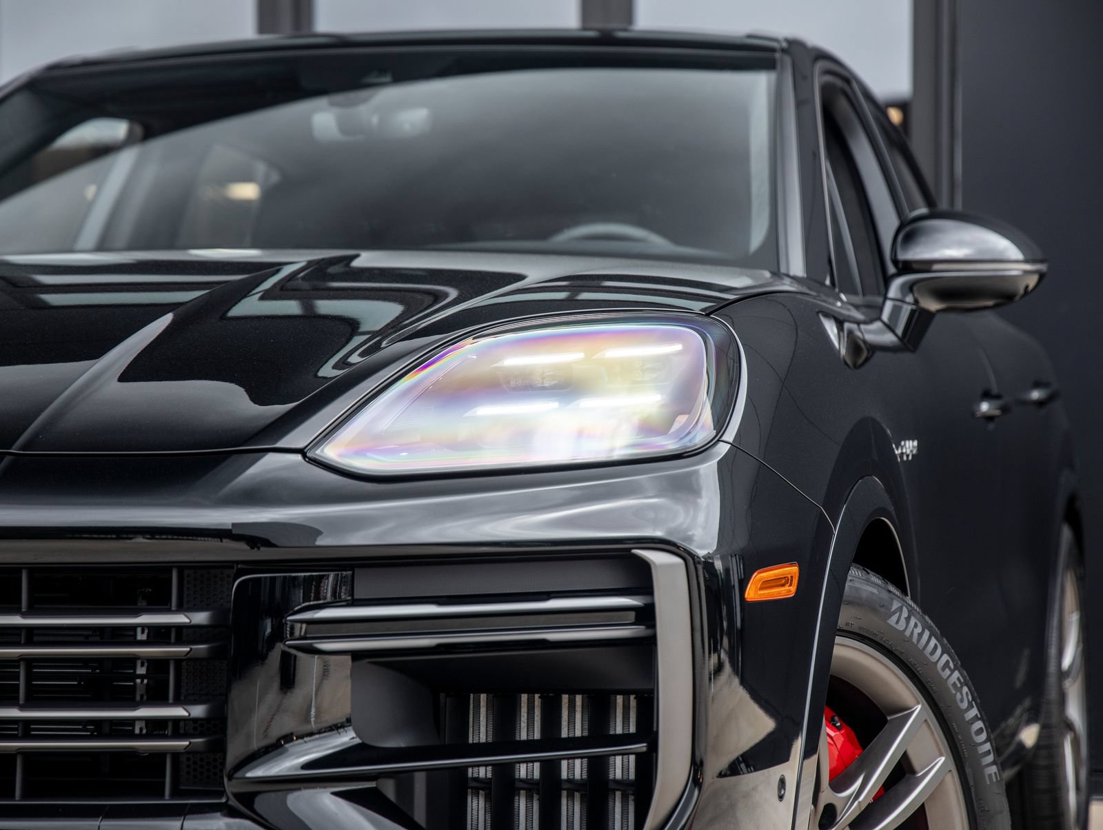New 2025 Porsche Cayenne Turbo AWD/4WD image 16