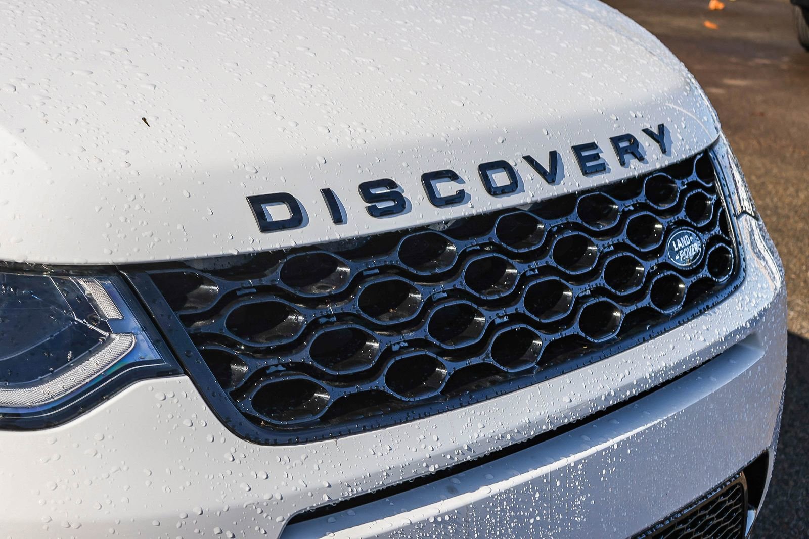 Used 2024 Land Rover Discovery Sport Dynamic SE image 16