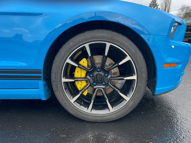 Used 2014 Ford Mustang Premium w/ Comfort Package image 10