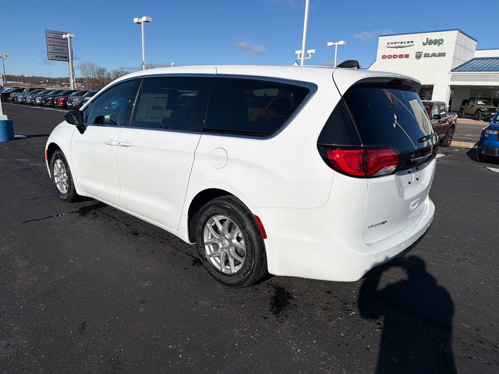 New 2026 Chrysler Voyager LX image 3
