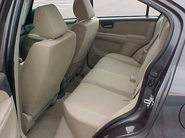 Used 2010 Suzuki SX4 LE FWD image 8