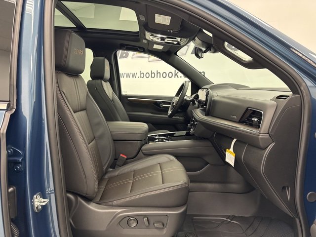 New 2026 Chevrolet Suburban High Country w/ Sun And Tow Package image 36