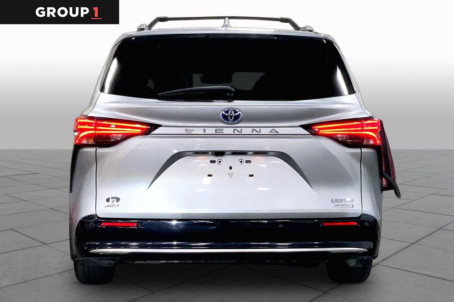 Certified 2024 Toyota Sienna Limited AWD/4WD image 5