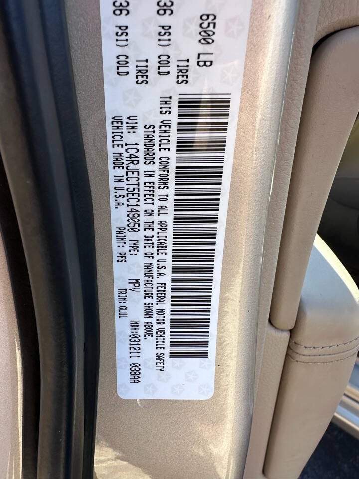 Used 2014 Jeep Grand Cherokee Overland w/ Trailer Tow Group IV RWD image 19