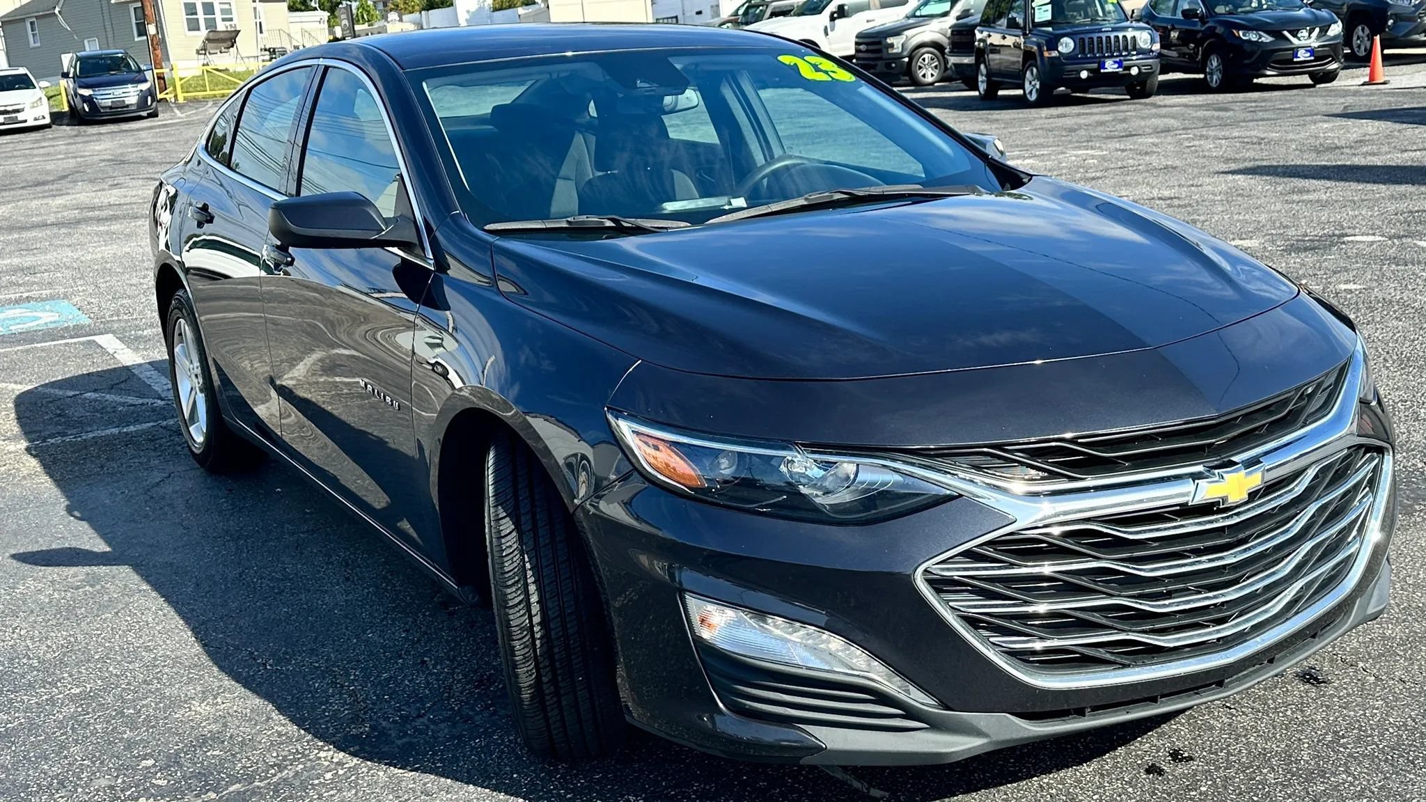 Used 2023 Chevrolet Malibu LT FWD image 3