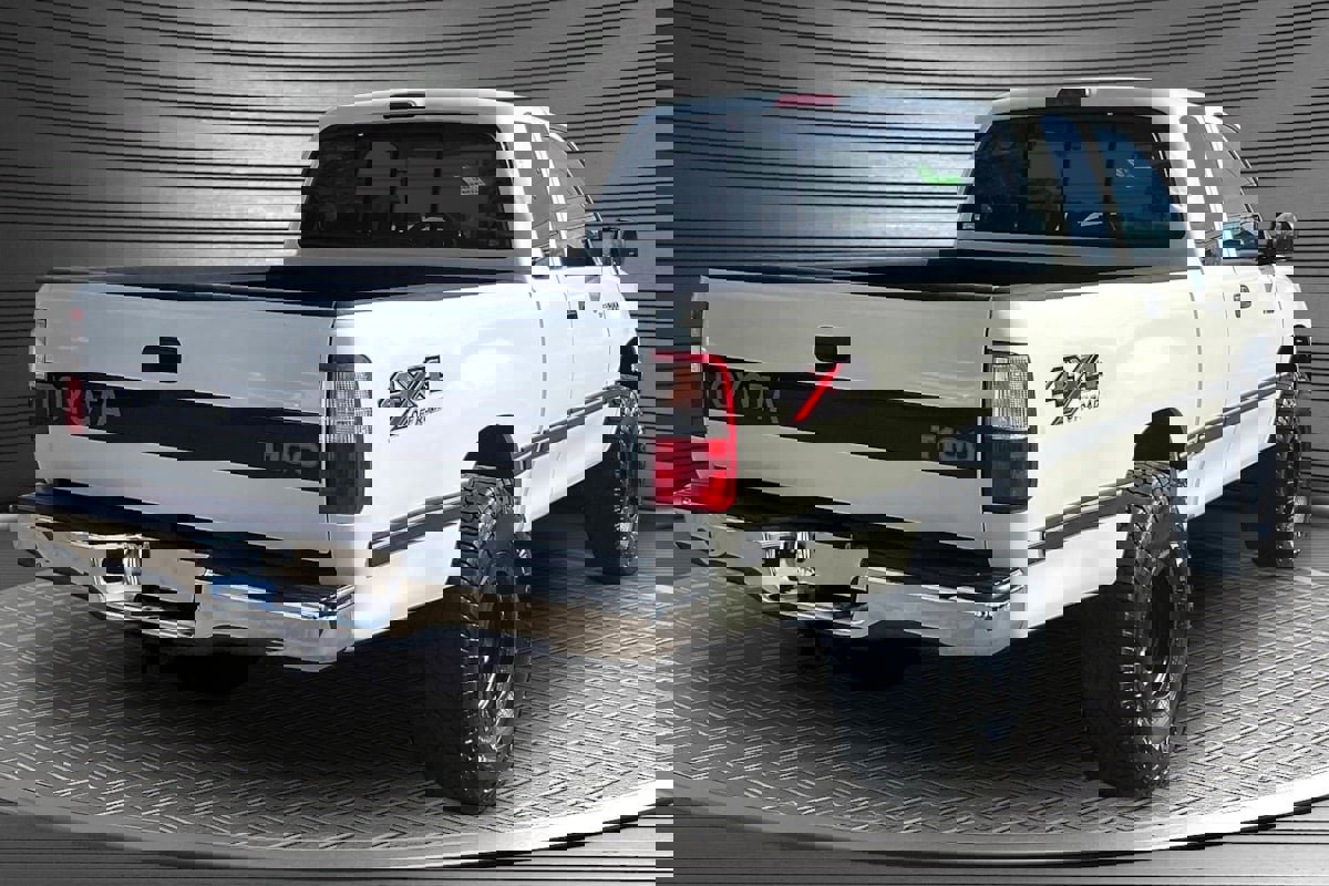 Used 1996 Toyota T100 DX image 6