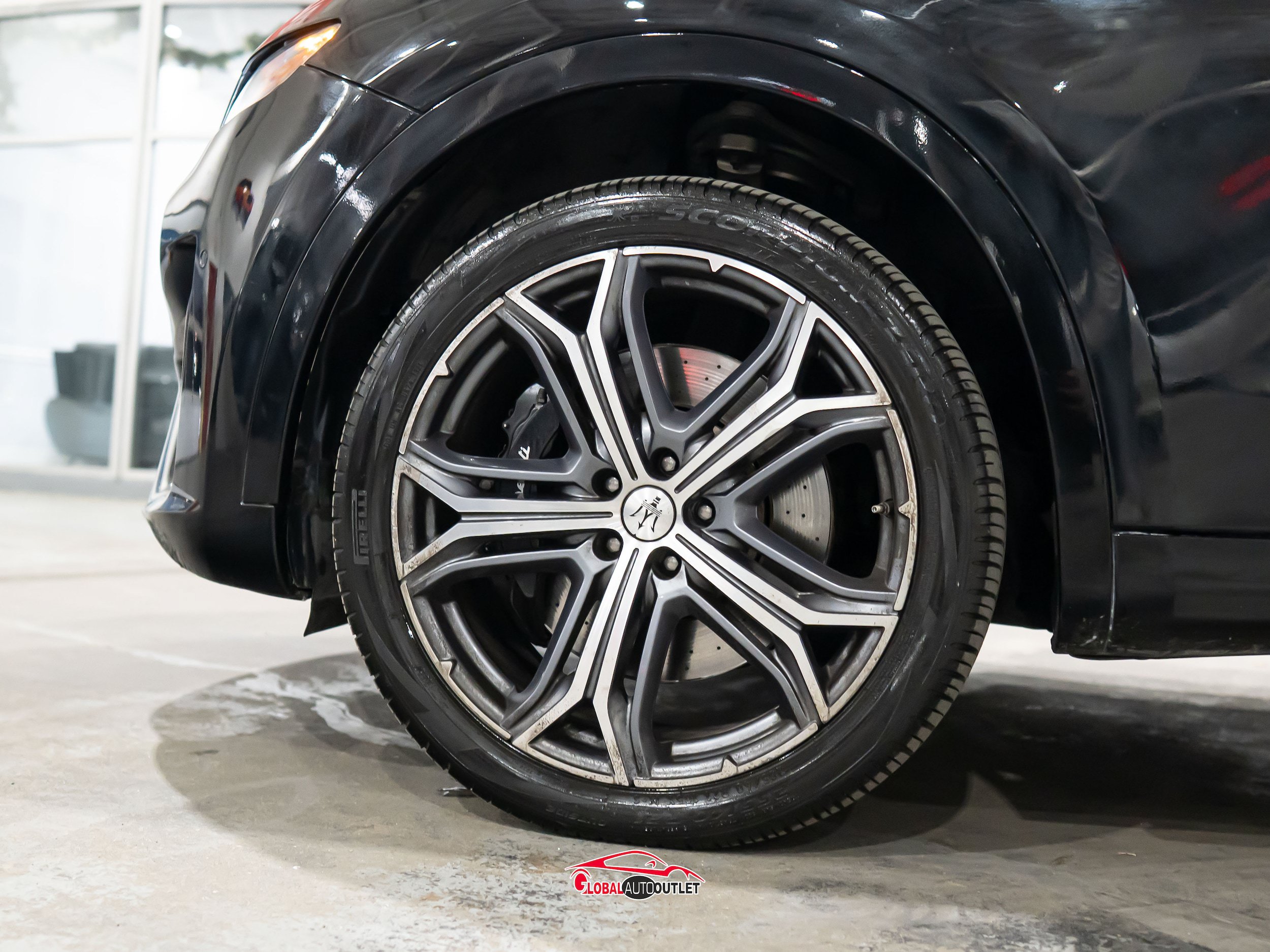 Used 2021 Maserati Levante S AWD/4WD image 10