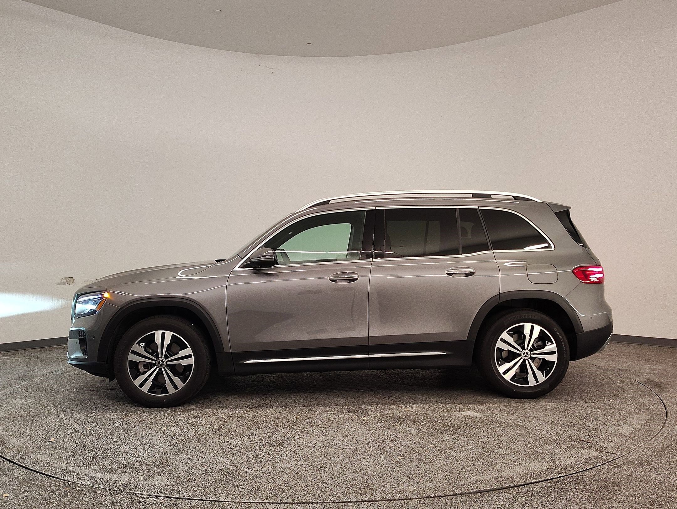 Certified 2026 Mercedes-Benz GLB 250 image 2