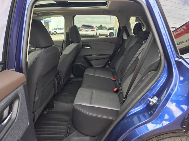Used 2021 Nissan Rogue SV AWD/4WD image 14