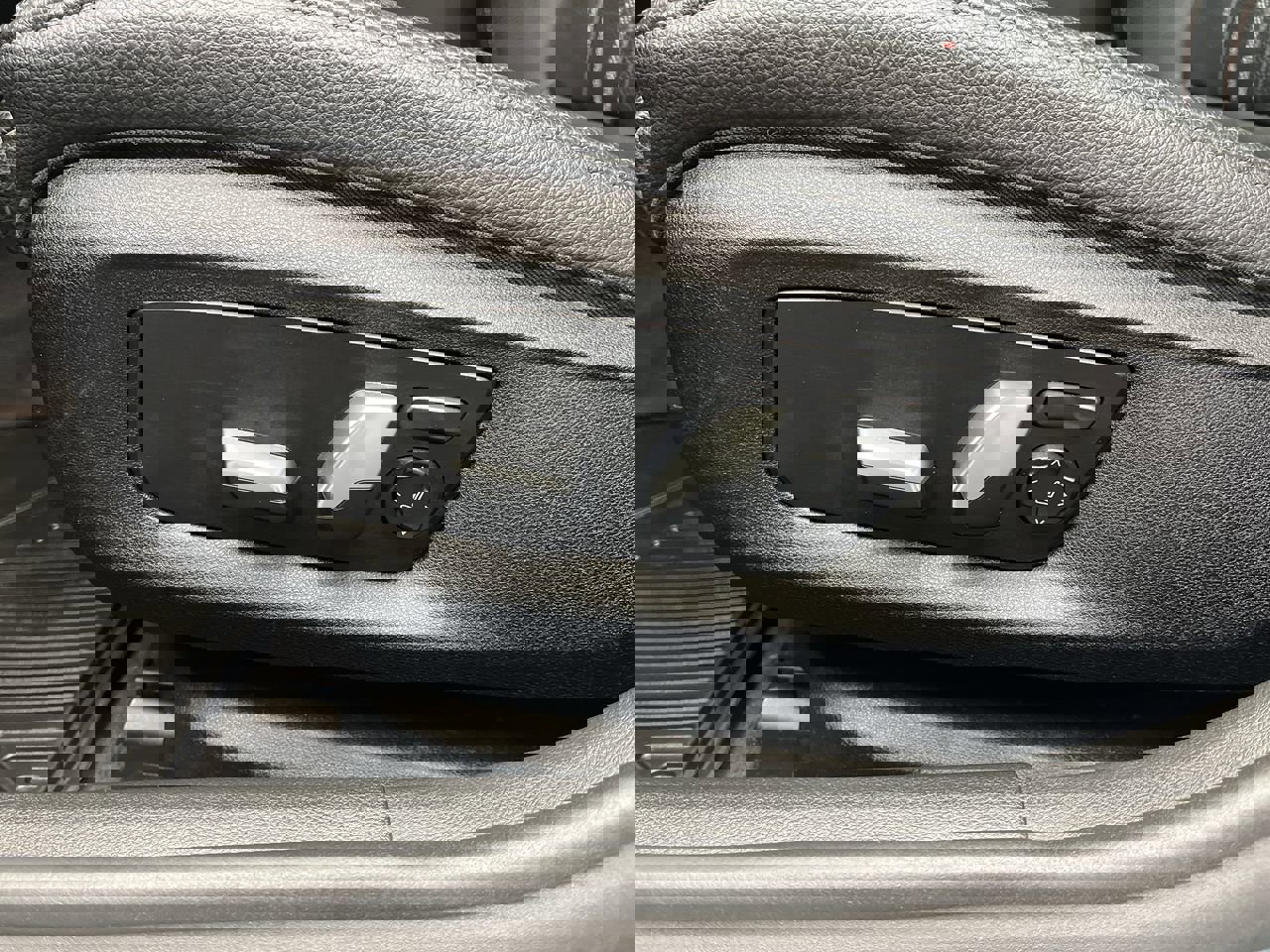 Used 2018 BMW 530i xDrive image 12