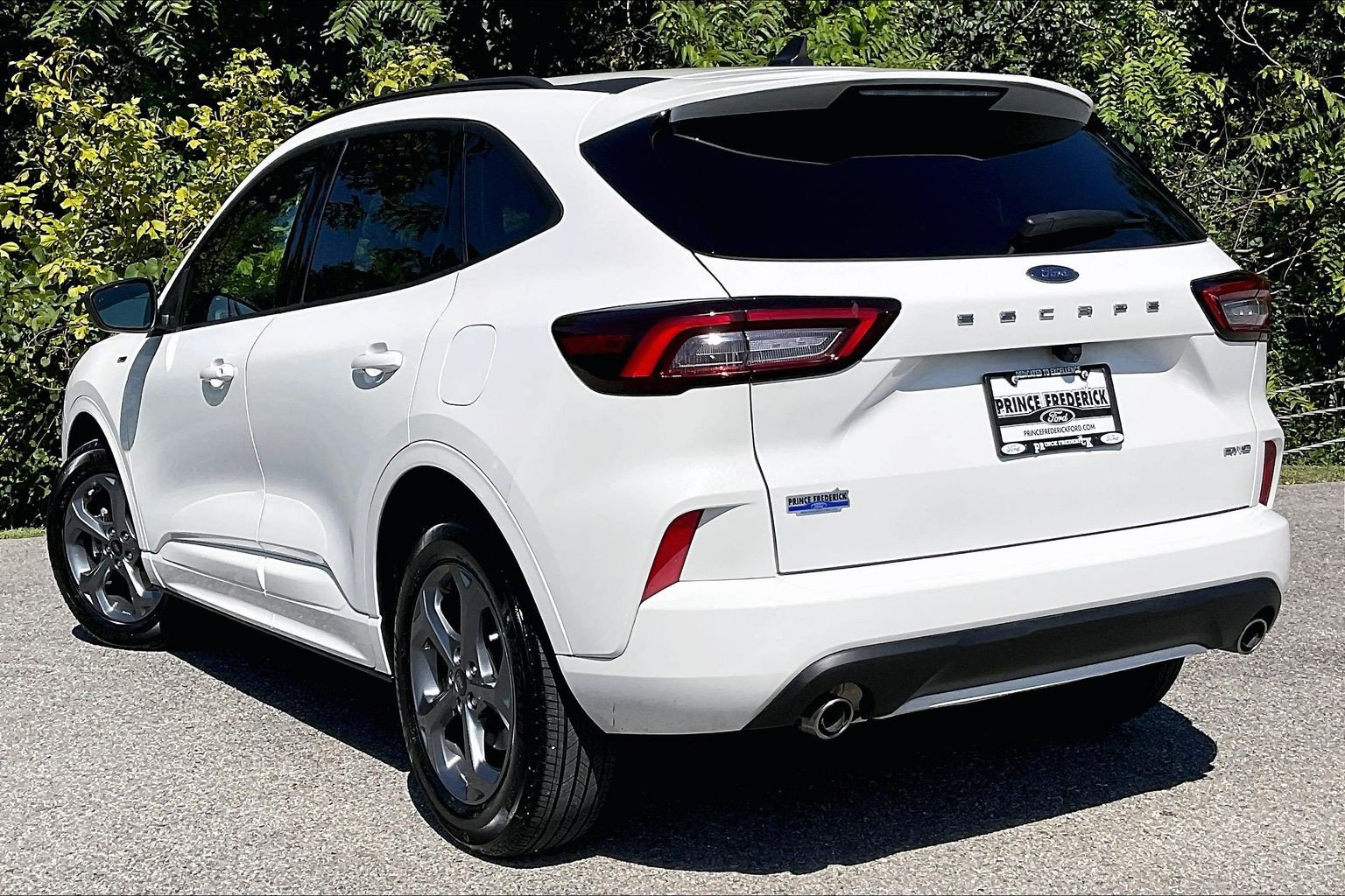 Certified 2024 Ford Escape ST-Line AWD/4WD image 12