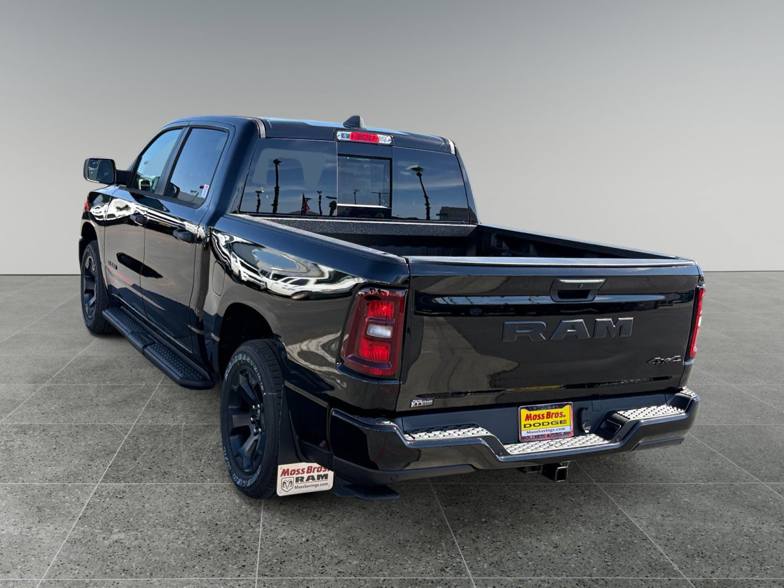 New 2026 RAM 1500 Express AWD/4WD image 3