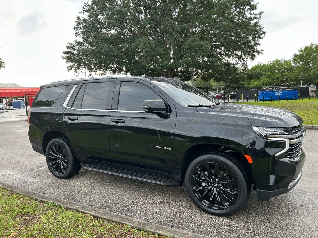 Used 2024 Chevrolet Tahoe LT w/ Luxury Package RWD image 7