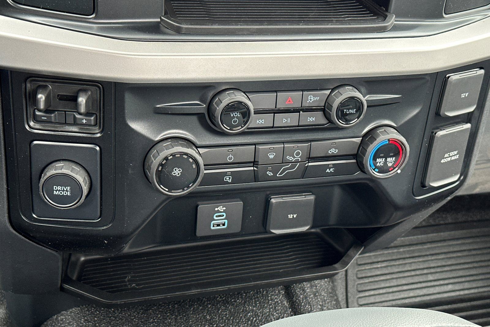 New 2025 Ford F550 2WD Regular Cab Super Duty image 12