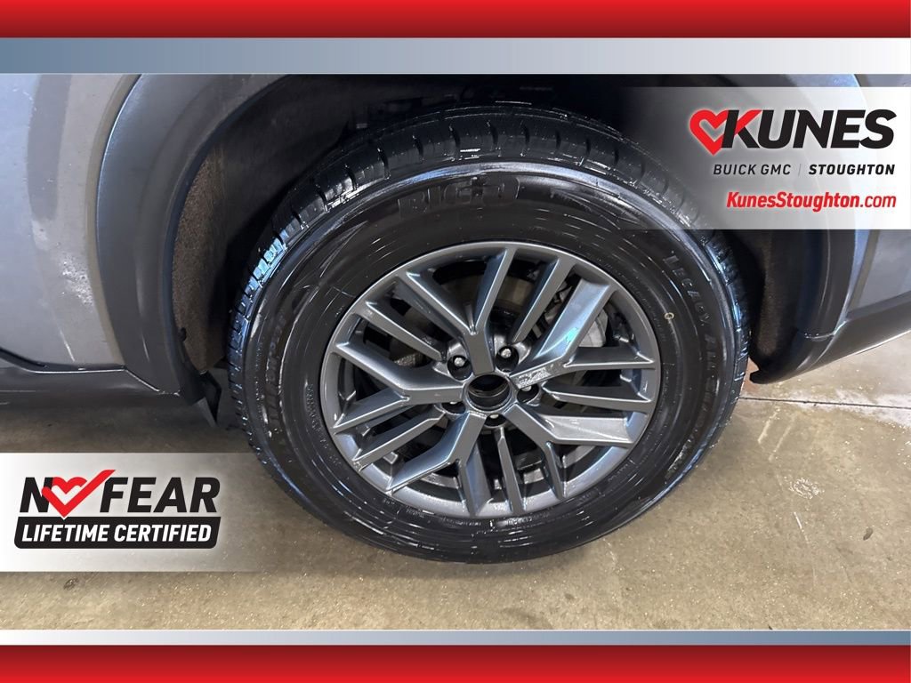 Used 2023 Nissan Rogue S image 18