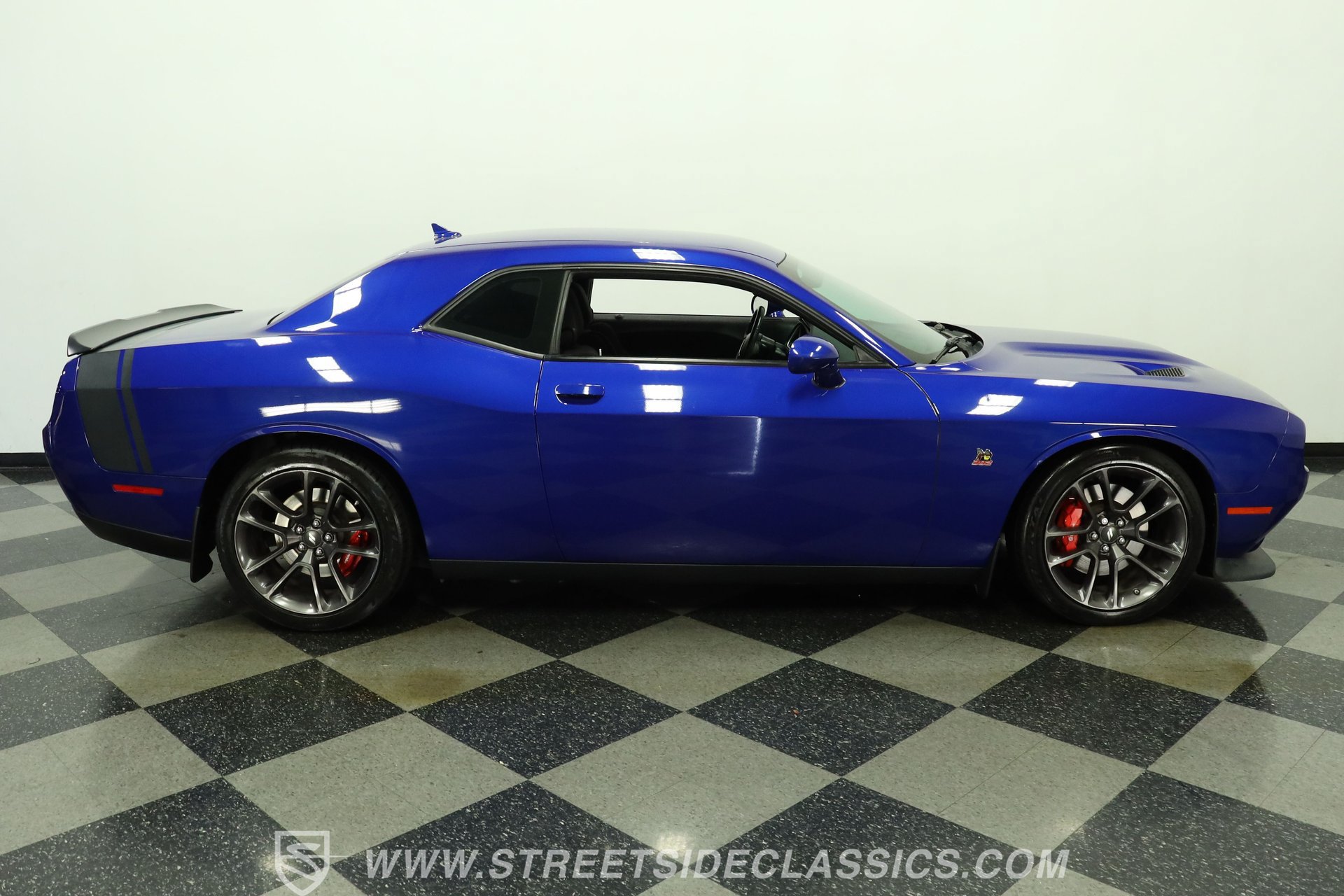 Used 2022 Dodge Challenger R/T Scat Pack w/ Driver Convenience Group RWD image 13