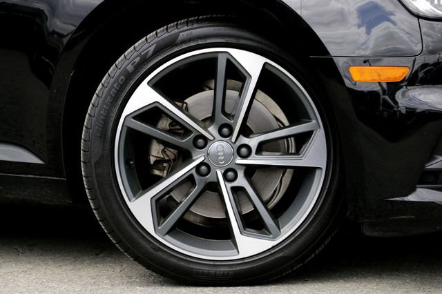 Used 2019 Audi A4 2.0T Premium image 2