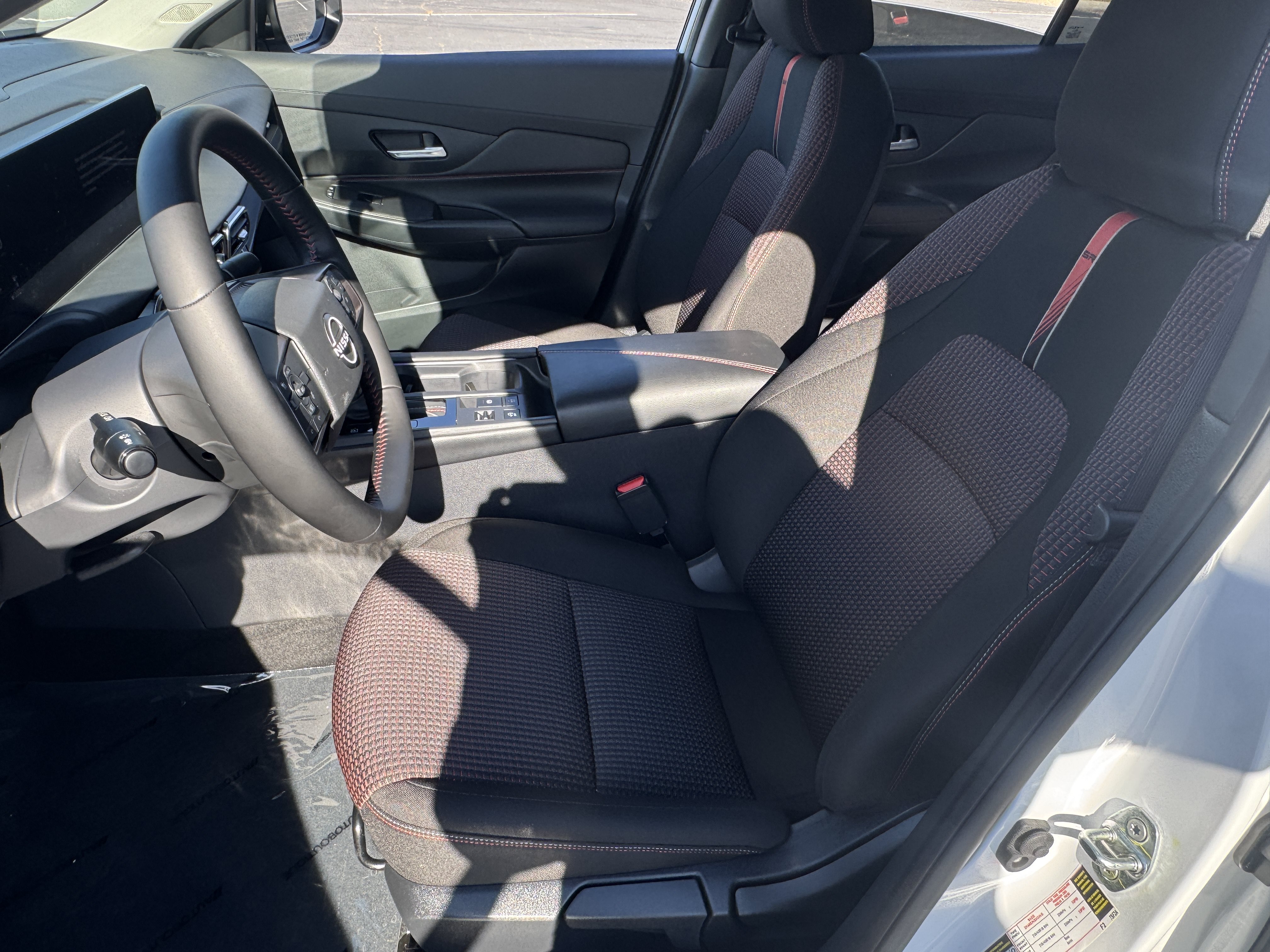 Used 2026 Nissan Sentra SR w/ Floor Mat Package FWD image 6