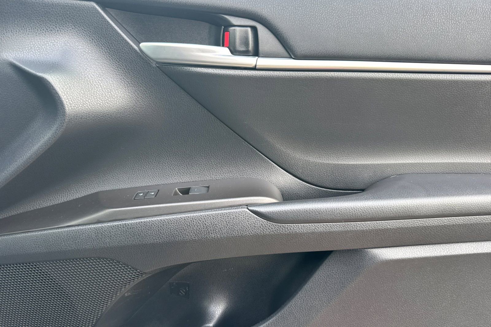 Used 2023 Toyota Camry SE image 21