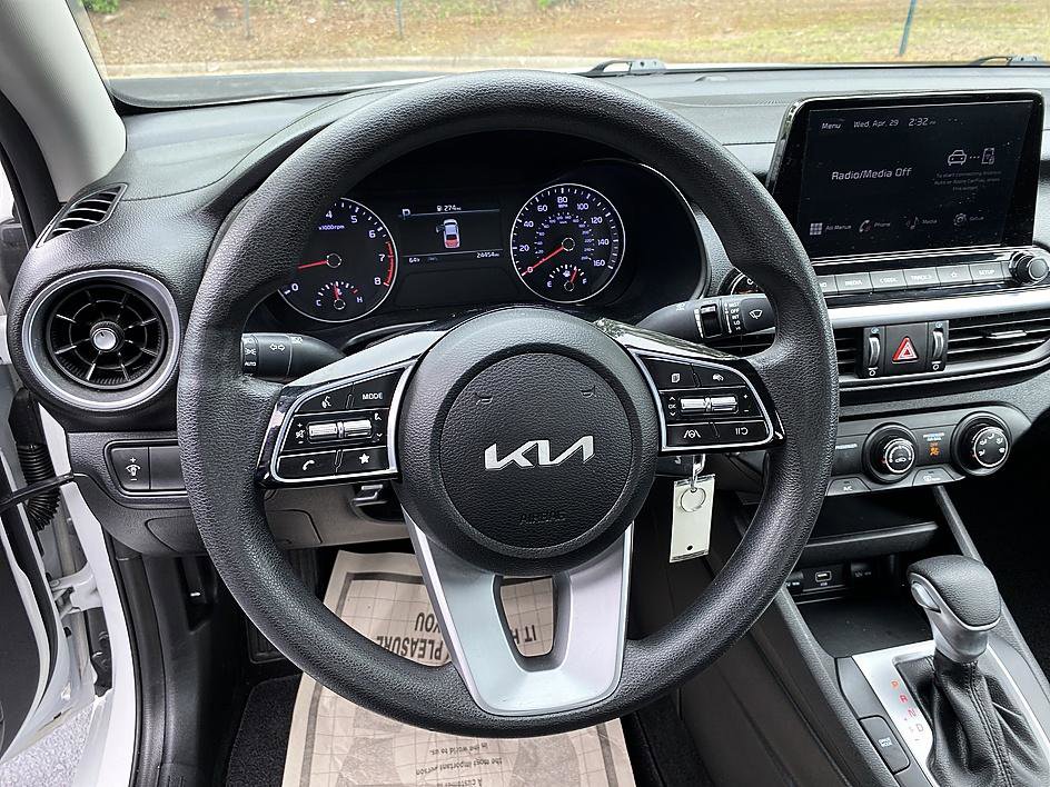 Used 2023 Kia Forte LXS FWD image 13
