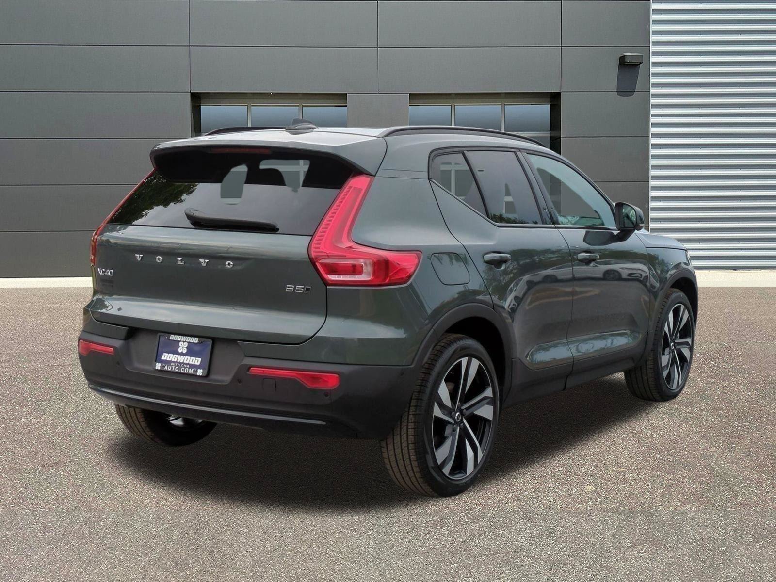 New 2026 Volvo XC40 B5 Ultra w/ Climate Package AWD/4WD image 7
