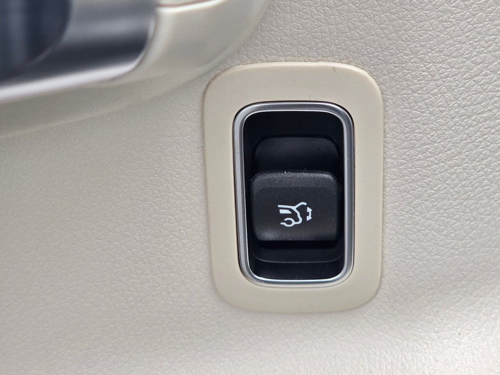 New 2026 Mercedes-Benz GLB 250 4MATIC image 37