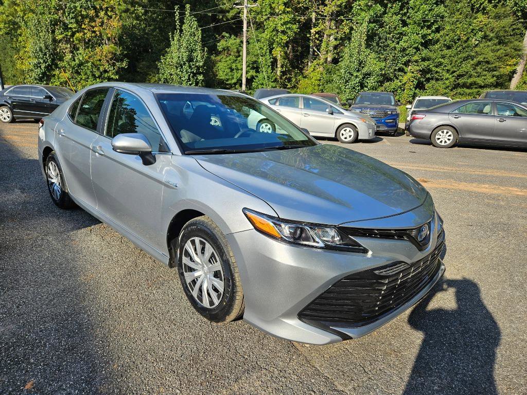 Used 2018 Toyota Camry LE image 11