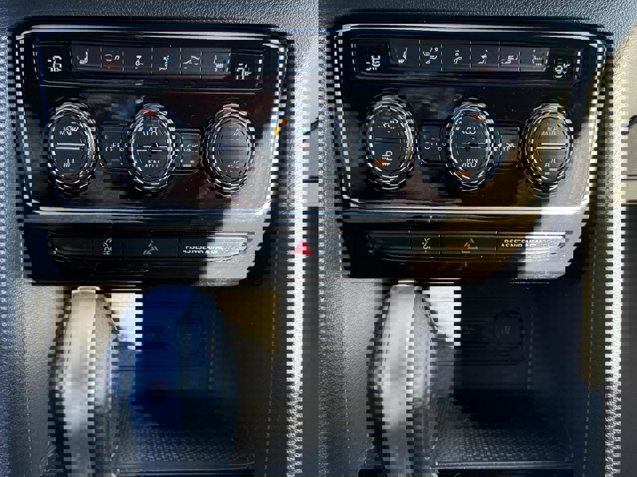 Used 2022 Volkswagen Atlas Cross Sport SEL Premium R-Line image 11