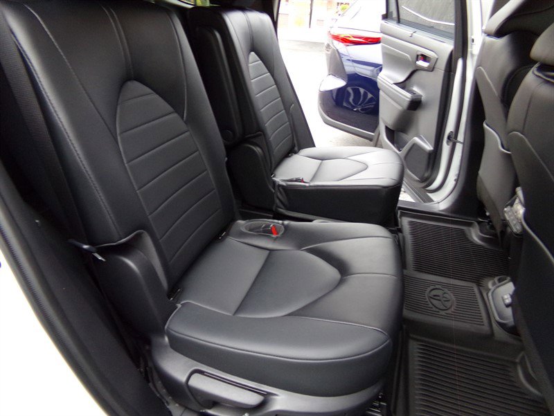 Used 2022 Toyota Highlander XLE image 29