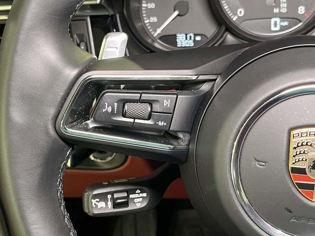 Certified 2025 Porsche Macan image 37