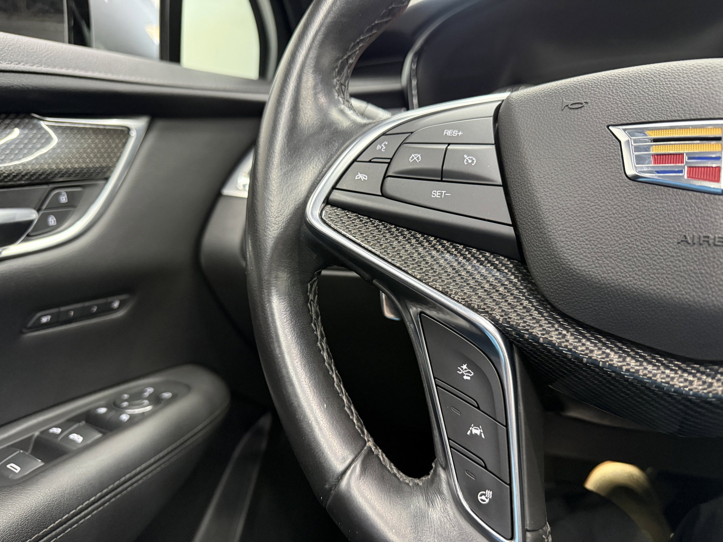 Used 2021 Cadillac XT5 Sportv w/ Platinum Package AWD/4WD image 16