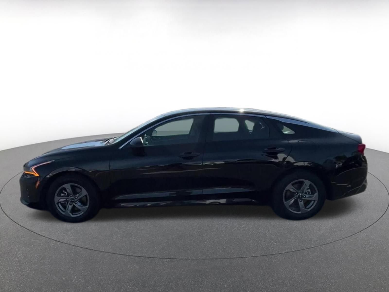 Used 2023 Kia K5 LXS FWD image 9