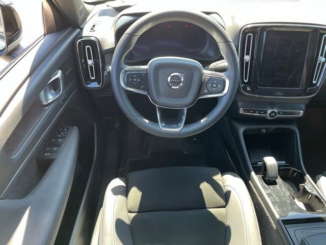 Used 2023 Volvo C40 P8 Recharge Ultimate w/ Protection Package Premier image 10